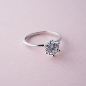 The Solitaire - 18K White Gold - moi