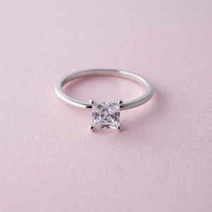 The Solitaire - 18K White Gold - moi